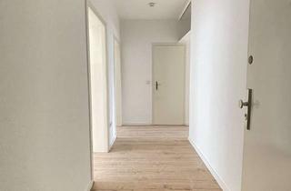 Wohnung mieten in Fürstenwall 137, 40215 Friedrichstadt, Perfekte 2-Zimmer Wohnung mit Balkon WG geeignet!