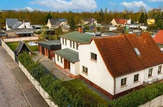 Doppelhaushälfte kaufen in Clara-Zetkin-Straße, 06803 Bitterfeld-Wolfen, Ankommen und wohlfühlen: Doppelhaushälfte in Greppin mit neuer Gasheizung (2023) & 2 Garagen