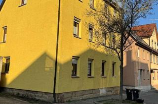 Haus kaufen in 74348 Lauffen, 2 Familienhaus mit Potenzial für Kapitalanleger oder Eigennutzer in zentraler guter Lage