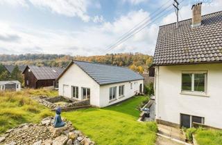 Haus kaufen in 72172 Sulz, Zwei Häuser mit Garten, Wellness- und Gewerbebereich, perfekt für Mehrgenerationen