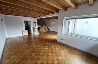 Einfamilienhaus kaufen in 78166 Donaueschingen, Attraktives Einfamilienhaus mit Einliegerwohnung, Balkon und Innenhof in begehrter Wohnlage