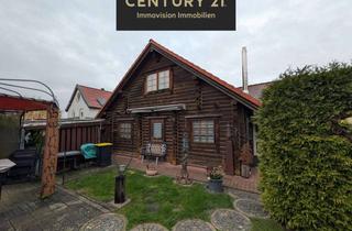 Haus kaufen in 31191 Algermissen, C21 Immovision: Holzbohlenhaus EEK A & Massives Zweifamilienhaus