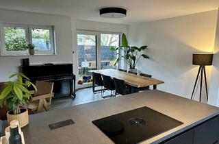 Wohnung kaufen in Koblenzer Straße, 56727 Mayen, Moderne Erdgeschosswohnung mit Garten, KNX & Solar, inkl. Stellplatz,Einbauküche