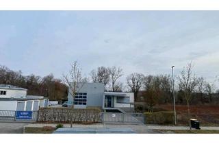 Haus kaufen in 85241 Hebertshausen, Hebertshausen - Haus mit Betriebsleiterwohnung und Halle