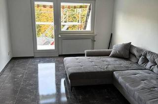 Wohnung kaufen in 42349 Wuppertal, Wuppertal - Sanierte, möblierte Wohnung mit Südbalkon und EBK in W-Cronenberg