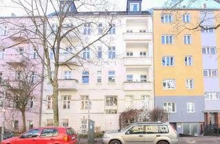 Haus kaufen in Herderstraße 26, 12163 Berlin, Berlin - Charmante 2-Zimmer-Altbauwohnung mit großem Balkon im schönen Berlin-Steglitz