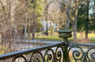Wohnung kaufen in 83435 Bad Reichenhall, Historischer Charme trifft Kurpark-Idylle: Stilvolle 2-Zimmer-Wohnung am Rupertuspark.