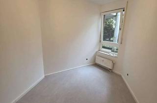 Wohnung mieten in Schießrainweg 12, 71263 Weil der Stadt, 3-Zimmer-Erdgeschosswohnung mit Gartenanteil, Tiefgarage & stufenlosem Zugang – kernsaniert