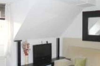 Wohnung mieten in 51103 Höhenberg, WG-geeignete 2-Zimmerdachgeschosswohnung mit Gartennutzung