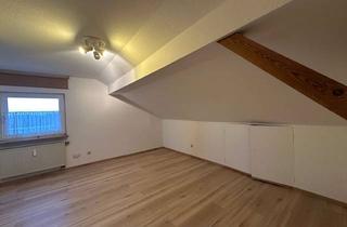 Wohnung mieten in 90768 Dambach, Gemütliche 2‑Zi-DG-Wohnung in zentraler Lage, Nähe Alte Veste