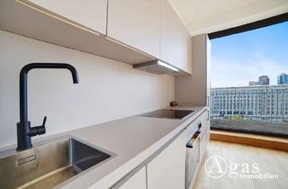 Wohnung mieten in Zimmerstraße 94, 10117 Mitte, Dachgeschoss! Spektakuläre 3 Zimmer Wohnung mit ca. 88m², EBK, Fußbodenheizung und Concierge in Mitt