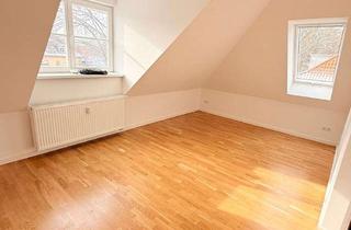 Wohnung mieten in Ferdinand-Magellan-Straße 18, 14089 Kladow, Helle 3-Zimmer Dachgeschosswohnung in ruhigem Kladow