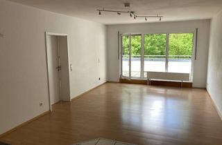 Wohnung mieten in Lüderitzstraße 13, 66123 Saarbrücken, Komfortable 2-Zimmer-Wohnung mit Terrasse, Einbauküche, TG in Saarbrücken, Uni und City nah