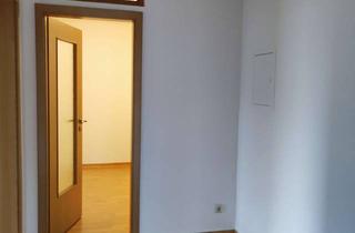 Wohnung mieten in Hinter Den Gärten, 36433 Bad Salzungen, Helle 2,5-Zimmer Wohnung mit Balkon im 2. OG in Bad Salzungen