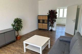 Wohnung mieten in Altenburger Straße 10a, 09337 Callenberg, FRISCH RENOVIERT! ANSPRECHENDE 3 RAUM- WOHNUNG MIT BALKON- JETZT SICHERN!
