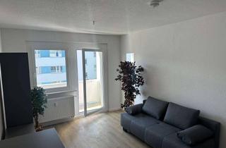 Wohnung mieten in Altenburger Straße 10a, 09337 Callenberg, FRISCH RENOVIERT! ANSPRECHENDE 3 RAUM- WOHNUNG MIT BALKON- JETZT SICHERN!