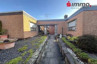 Haus kaufen in 52499 Baesweiler, Großzügiger Bungalow mit Kamin, Fußbodenheizung, Garage und vielseitigem Untergeschoss