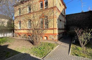 Villa kaufen in 65203 Biebrich, Share Deal Invest | 0,8 % Finanzierung bis 2031 | Altbauvilla mit 3 Whg. | Wiesbaden-Biebrich