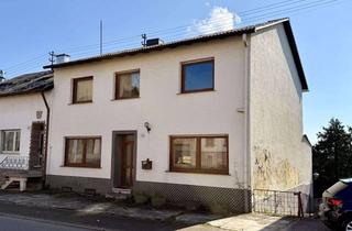 Haus kaufen in 66798 Wallerfangen, Sanierungsbedürftiges Ein- bis Zweifamilienhaus in zentraler Lage von Wallerfangen–St. Barbara!