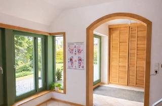 Einfamilienhaus kaufen in 21337 Lüneburg, Großzügiges Einfamilienhaus mit Praxisoption, Pool und unverbaubarem Naturblick in Lüneburg