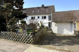 Haus kaufen in 58339 Breckerfeld, 2 - 3 Familienhaus mit Garage in schöner Lage von Breckerfeld - Zurstraße zu verkaufen.