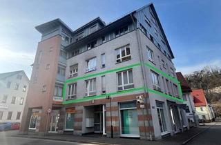 Gewerbeimmobilie kaufen in 72172 Sulz, !Individuell nutzbare Büroräume mit drei Stellplätzen in Sulz am Neckar zu verkaufen!