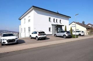 Wohnung kaufen in 36251 Bad Hersfeld, Neuwertige Erdgeschosswohnung mit 3 ZKB in beliebter Lage mit Panoramablick !