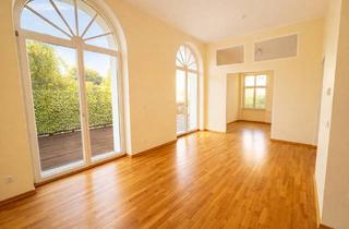 Wohnung kaufen in Cardinalplatz, 12555 Köpenick, Herrschaftliche Hochparterrewohnung mit Terrasse, Kamin, Carport, in ruhiger Lage