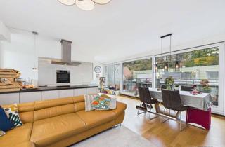 Wohnung kaufen in 93057 Sallern-Gallingkofen, Traumhafte 3-Zimmer Maisonette-Wohnung am Sallerner Berg mit Dachterrasse und Panoramafenster