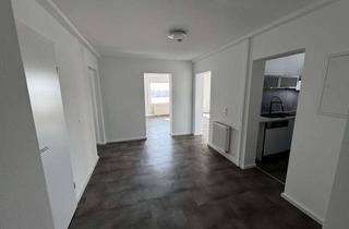 Wohnung mieten in Am Schwarzen Ort, 64579 Gernsheim, Gepflegte 4-Zimmer-Wohnung im 12. OG mit Balkon in Biebesheim am Rhein