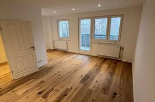 Wohnung mieten in Mehrower Allee, 12687 Marzahn, 1 Nettokaltmiete frei! Einziehen&Wohlfühlen: Modernisierte 3-Zimmer-Wohnung mit Balkon in Marzahn!
