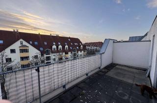 Wohnung mieten in Josef-Priller-Straße 38, 86159 Universitätsviertel, Dachgeschosswohnung mit zwei Dachterrassen im Univiertel (Sanierung im April 2026)