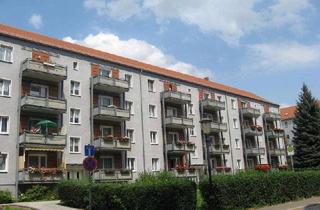 Wohnung mieten in Neustraße, 06618 Naumburg, Großzügige 3-Zimmerwohnung mit Südbalkon in der Innenstadt - Neustraße 9