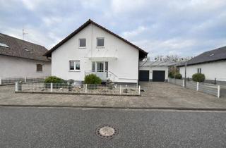 Haus kaufen in 76351 Linkenheim-Hochstetten, 3-Fam.-Haus, Feldrandlage, zur Selbstnutzung oder Vermietung