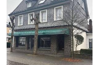 Haus kaufen in Eichenhofstraße, 51789 Lindlar, Wohn-und Geschäftshaus im Ortskern von Lindlar mit Ladenlokal, Wohnungen und Stellplätzen
