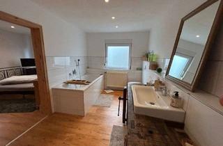 Einfamilienhaus kaufen in 74834 Elztal, Einfamilienhaus mit Nebengebäude und Stellplatz