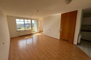 Wohnung kaufen in 71083 Herrenberg, Seniorengerechte 2-Zimmer Wohnung mit Süd-Balkon und Aufzug – ideal für Senioren oder Kapitalanleger