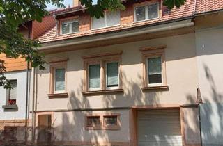 Haus kaufen in Seyenstrasse, 66386 St. Ingbert, Sankt Ingbert - Komplett kernsaniert und renoviert - Zwei Wohnunen mit 2 separaten Eingängen, Terrasse, Balkonen, Garten und Garage, in St. Ingbert-SÜD