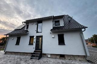 Einfamilienhaus kaufen in 97633 Sulzfeld, Sulzfeld - Tolles Niedrigenergiehaus mit Smart Home, Solar & Wärmepumpe