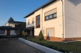 Haus kaufen in 65629 Niederneisen, Niederneisen - Freistehendes Zweifamilienhaus mit ausgebautem Dachgeschoss