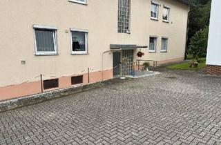 Wohnung kaufen in 95659 Arzberg, Arzberg - Verkaufen 2 Eigentumswohnungen im Erdgeschoss mit Garagen Garten