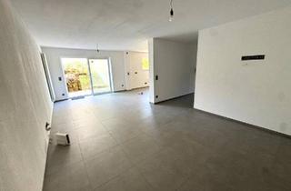 Wohnung kaufen in 78187 Geisingen, Geisingen - Kernsanierte 2,5-Zimmer-Wohnung mit großem Wohn-Essbereich, 83m²