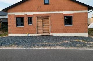 Haus kaufen in 92660 Neustadt, Neustadt an der Waldnaab - Bungalow geschlossener Rohbau