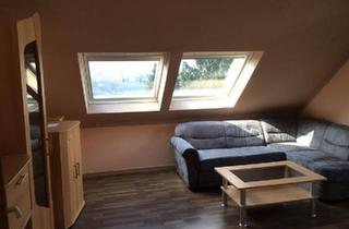 Wohnung kaufen in 42855 Remscheid, Remscheid - Helle Dachgeschosswohnung mit Ausblick im 6 Familienhaus