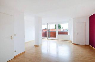 Wohnung kaufen in Frankfurter Allee, 10365 Berlin, Berlin - 3-Zimmer-Dachgeschosswohnung mit Terrasse und Aussicht