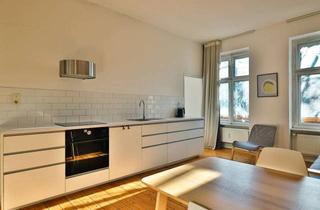 Wohnung kaufen in Sonnenallee, 12047 Neukölln, Mitten im urbanen Leben an der Sonnenallee - hell und ruhig im Hinterhaus