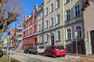 Wohnung kaufen in 17489 Fleischervorstadt, Sofort bezugsfertig: Charmante 3-Raumwohnung im sanierten Altbau in der Greifswalder Innenstadt