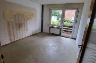 Wohnung kaufen in Niebuhrstr. 90, 47138 Obermeiderich, 1,5-Zimmer-Wohnung mit starkem Sanierungsbedarf – ideal für Handwerker oder Investoren