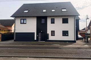 Wohnung kaufen in Badener Straße 18, 76287 Rheinstetten, Neuwertige Luxus-Maisonette mit 2 Balkonen, Wärmepumpe & gehobener Ausstattung & Stellplatz