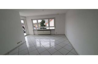 Wohnung kaufen in Mittelbergstr. 10, 76275 Ettlingen, Zum SELBSTBEZUG o. als KAPITALANLAGE: Moderne 2-Zi.-Wohnung mit Balkon in Ettlingen-Schöllbronn